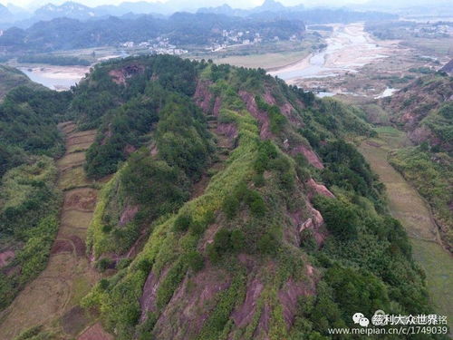 越野e族全地形车赛道规划设计专业团队到红岩岭实地考察场地,谋划建设山地户外运动新项目 全地形车公园